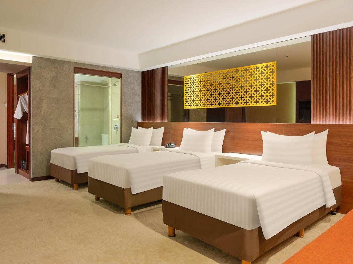 The Alana Yogyakarta Hotel And Convention Center מראה חיצוני תמונה